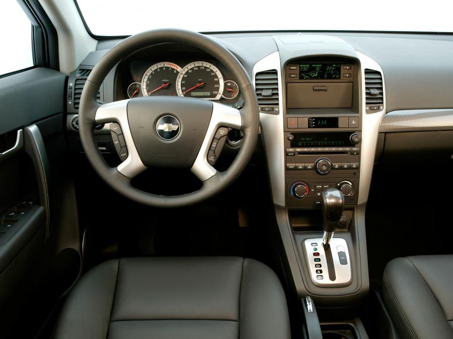  Chevrolet Captiva 2006 года  (фото 2 из 159)